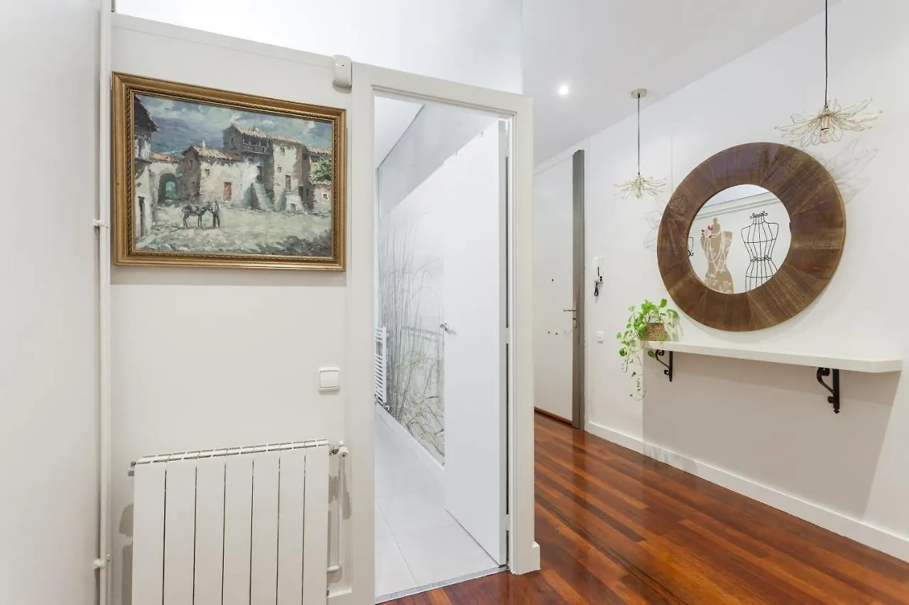 Art House Granvia Apartment Barcelona Spain